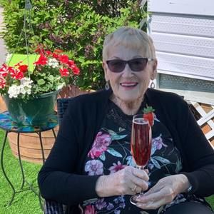 Meet your Posher, Carolyn